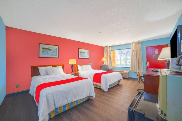 Mayfair Inn — photo 2