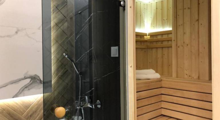 Family & Business Sauna Apartments Plac Wolnosci CENTRUM Downtow, - Piekny Apartament - 5 Bedroom wi — photo 5
