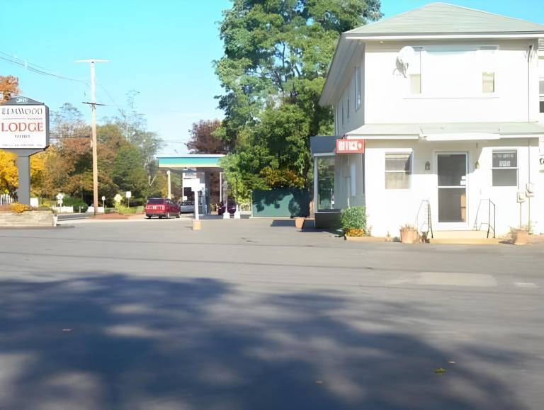 Elmwood Motor Lodge