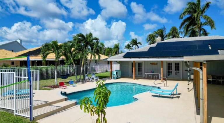 House with pool | Good for workation — photo 5