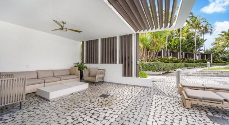 Big vacation home with pool & jacuzzi | Suitable for remote work | Pet-friendly — photo 3