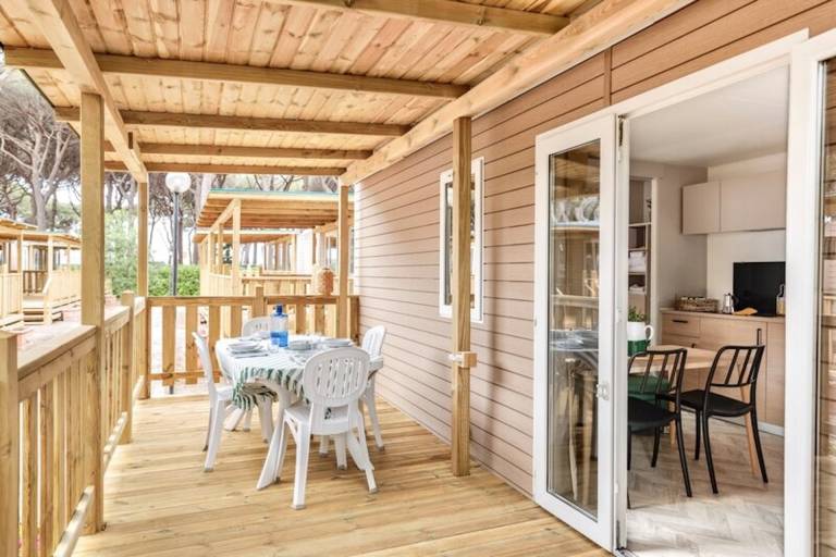 Kinderfreundliche Lodge mit Pool, Grill und Terrasse | Nah am Strand