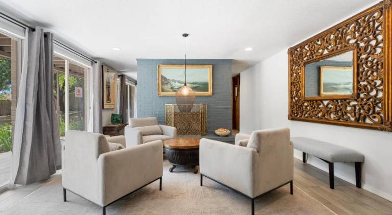 Vacation home with jacuzzi in Oklahoma City, OK