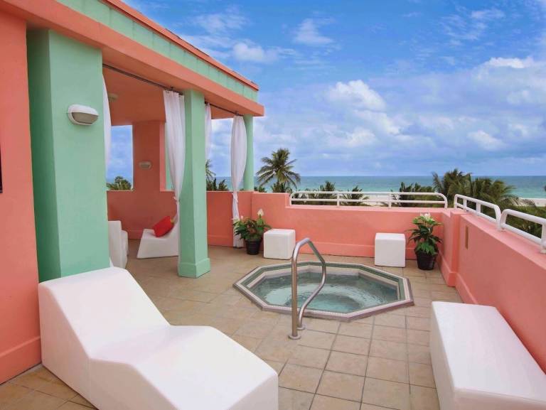 Villa  Doral