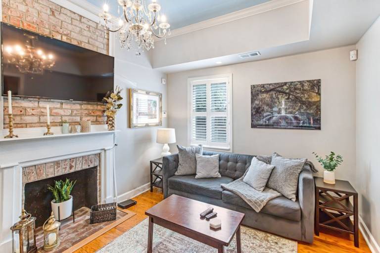 Cottage Victorian District - East