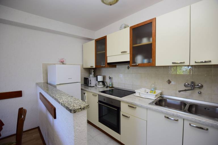 Apartment with barbecue & terrace | Sea view | Pet-friendly — photo 2