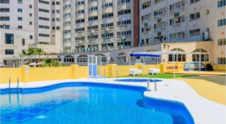 Fully equipped rental apartment with terrace & private pool | Next to the beach | Pet-friendly — photo 3
