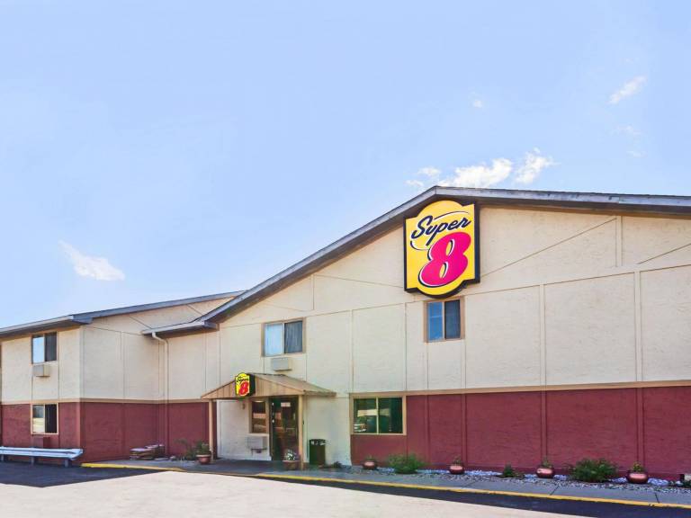 Super 8 By Wyndham Merrillville/Gary Area in Merrillville, IN