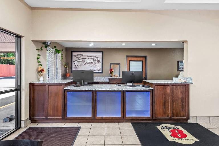 Super 8 By Wyndham Terre Haute — photo 3