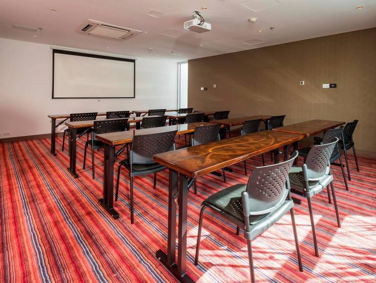 Hampton by Hilton Cali