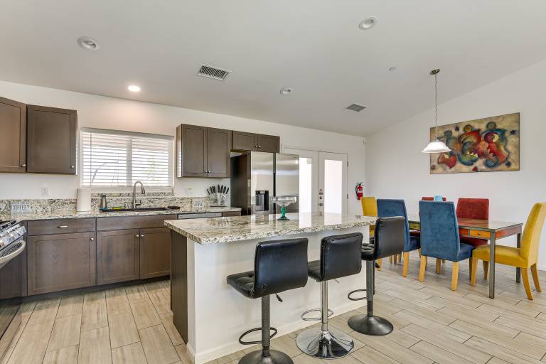 Heart of Dtwn Desert Hot Springs! Stylish Retreat — photo 2