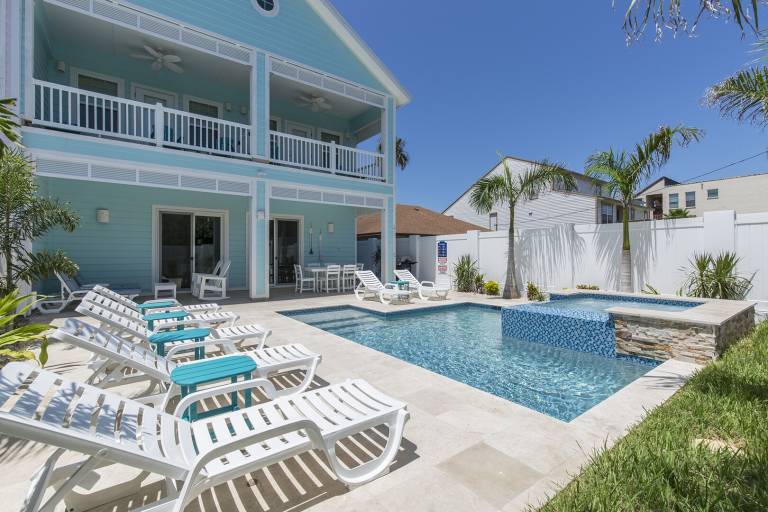 House with garden & private pool in South Padre Island, TX