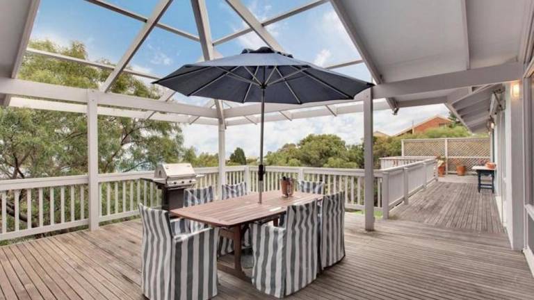 House  Normanville