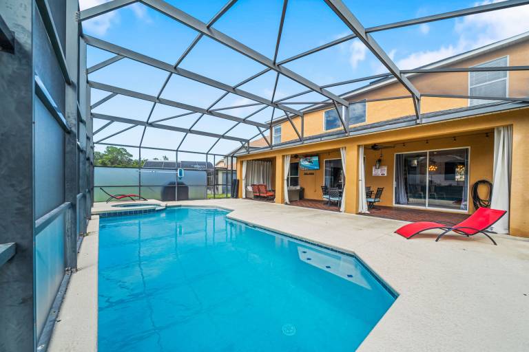 Family-friendly wonderful vacation home with pool | Pet-friendly — photo 2