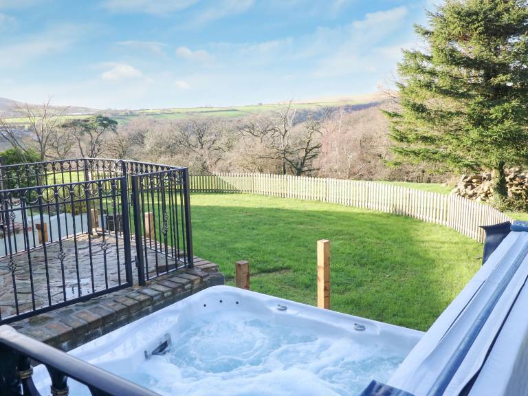 Cottage with garden & jacuzzi — photo 2