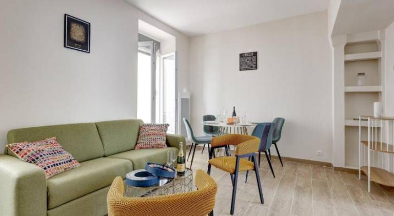 Rental apartment with terrace in Vanves
