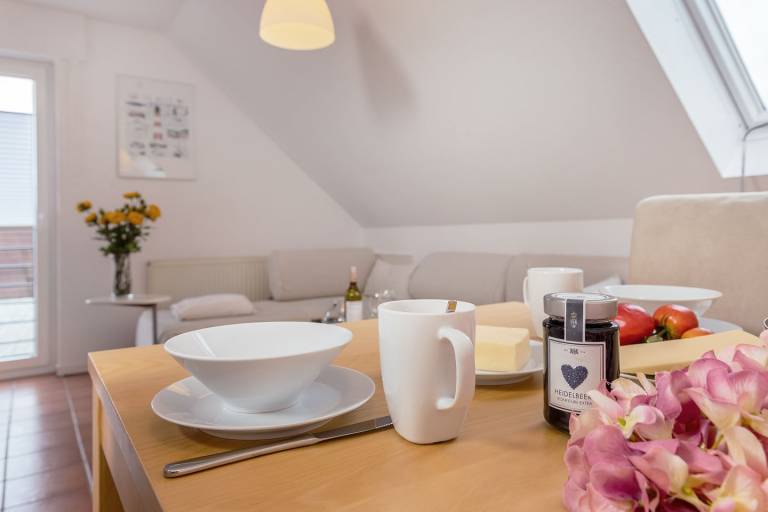 Helle und gemütliche Obergeschosswohnung in einem Doppelhaus — photo 3
