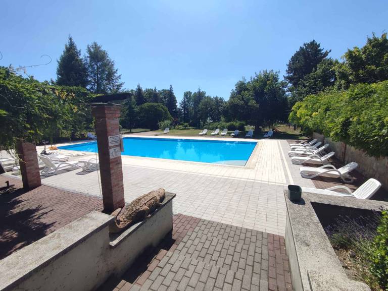 Holiday apartment with pool and air conditioning on the water — photo 3