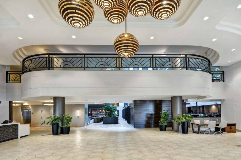 Embassy Suites by Hilton Minneapolis Airport — photo 2