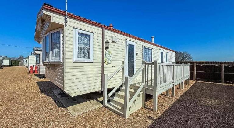 Great 6 Berth Caravan, Perfect For A Beach Holiday In Hunstanton Ref 13007L in Hunstanton