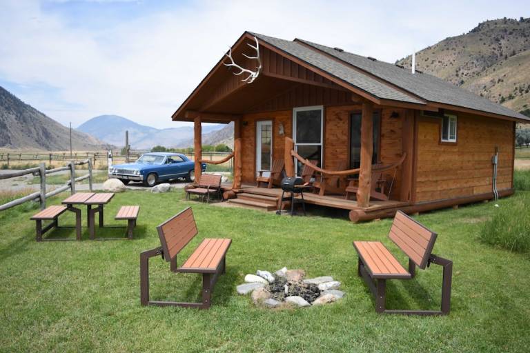Cabin Gardiner