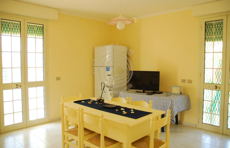 Villa with yard — photo 5