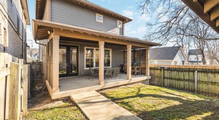 Fully equipped lovely house with grill, patio & yard | Pets are welcome — photo 4