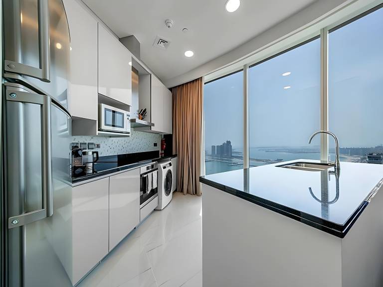 Apartment with pool — photo 4
