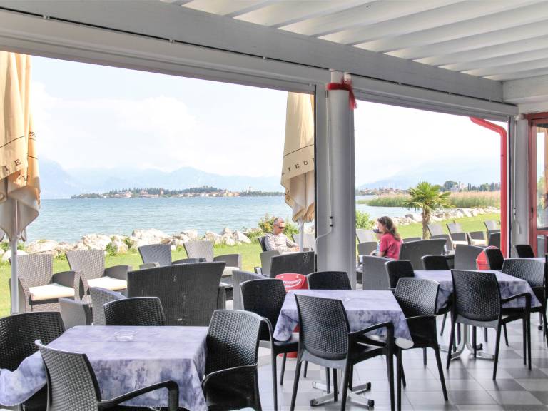 Children-friendly beautiful holiday apartment with terrace & yard | Pets are welcome in Pozzolengo