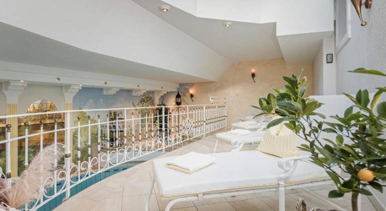 Serviced apartment with sauna, patio & pool | Suitable for remote work | Pet-friendly — photo 5