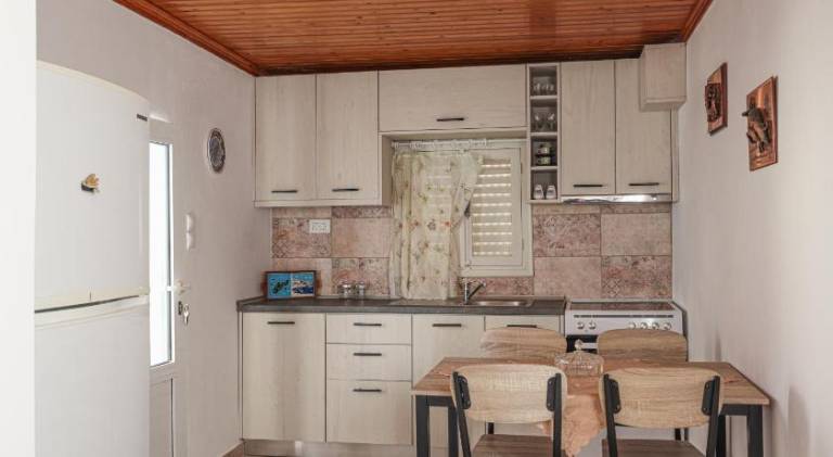 Rental apartment with 2 rooms for 6 persons — photo 3