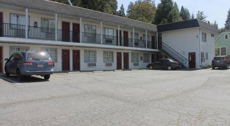 Stagecoach Motel — photo 4