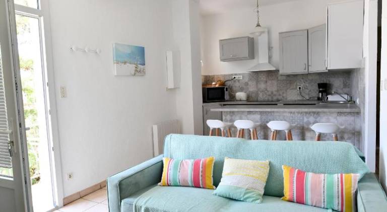 Apartment with 2 rooms for 4 persons — photo 3