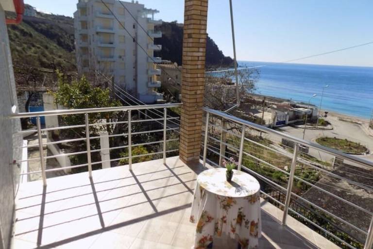 Appartement en copropriété  Himarë