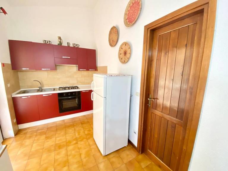 Apartment with garden — photo 4