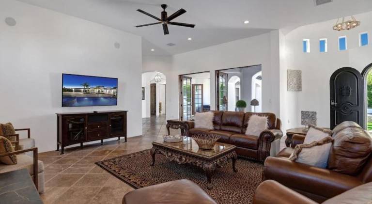 Fully equipped villa with jacuzzi, pool & barbeque | Pet-friendly — photo 3