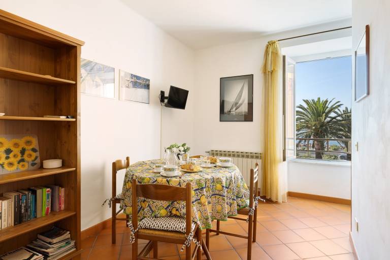 Rental apartment | City view in Moneglia