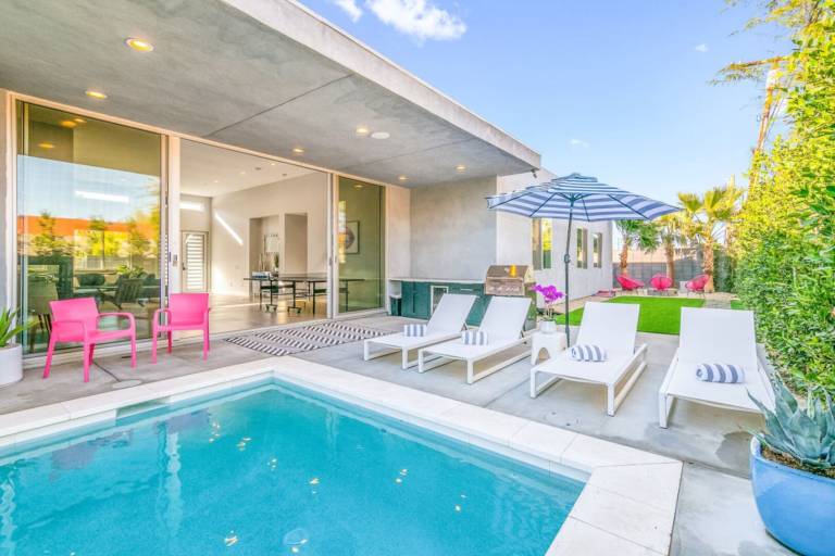 Vacation home with private pool in Palm Springs, CA