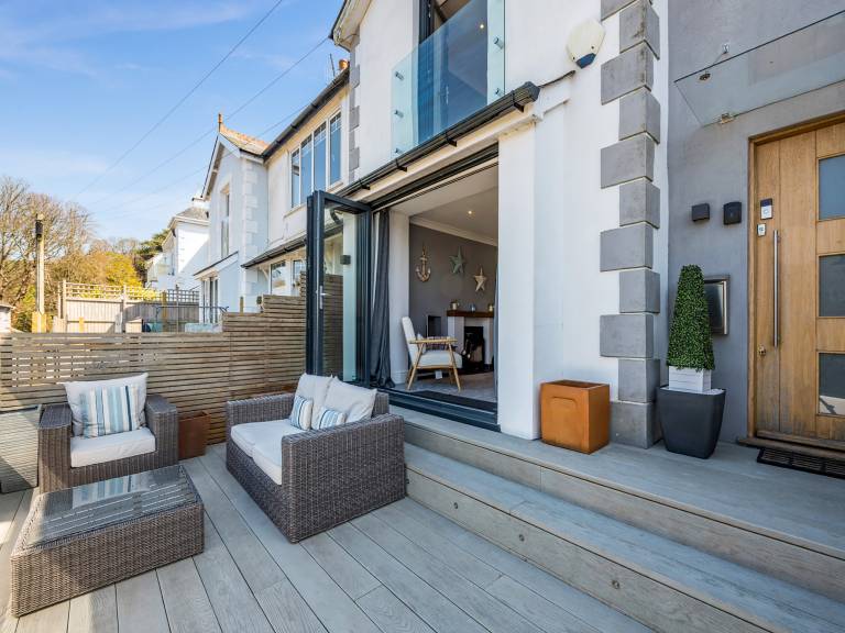 Cottage with garden | Water view in Dartmouth