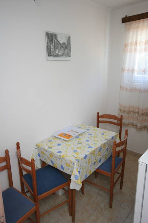 Two bedroom apartment near beach Cove Skozanje, Hvar (A-4624-a) — photo 2