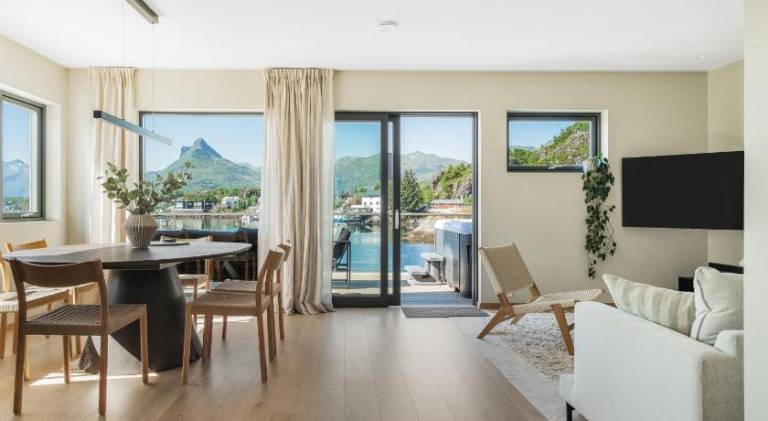 House with jacuzzi | Pets are welcome in Vaga
