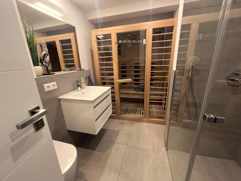 FeWo Strandloft: Moderne 93m² Strandwohnung mit Meerblick-Balkon & Infrarotsauna — photo 2
