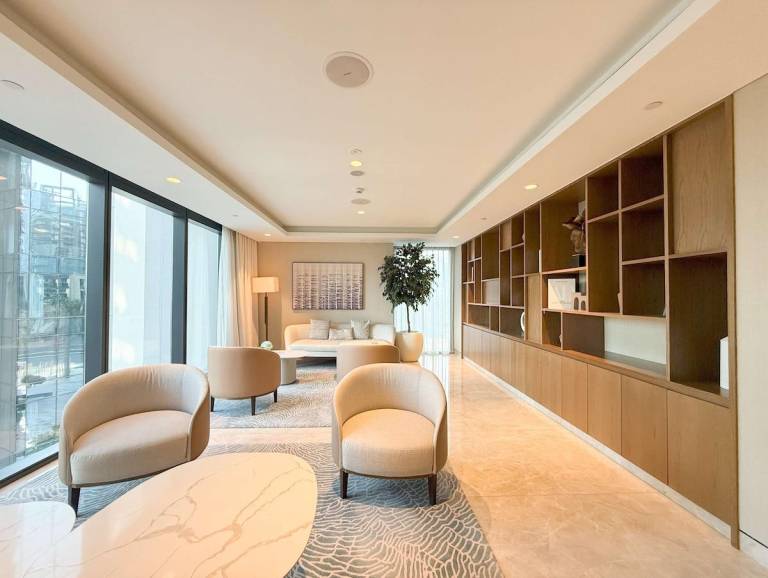 Child-friendly nice house with pool | Close to Burj Khalifa | Suitable for remote work | Pet-friendly — photo 3