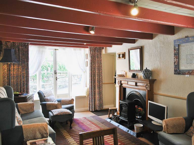 Cottage with 2 rooms for 4 persons — photo 3