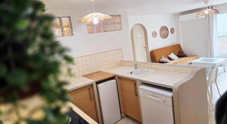 Apartment with 2 rooms for 4 persons — photo 3