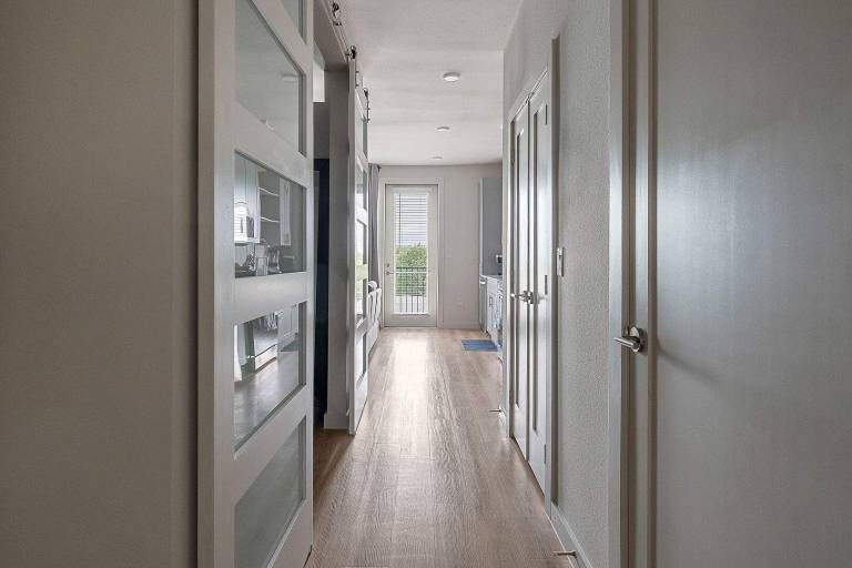 Rental apartment with pool — photo 3