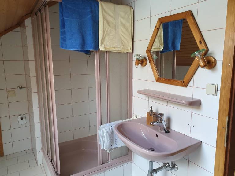 Appartement Fewo Dusche oder Bad WC 1 Schlafraum