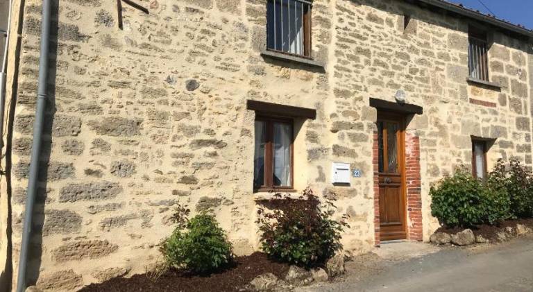 Vacation home with 3 rooms for 8 persons in Cholet