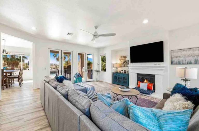 Vacation home with private pool — photo 4
