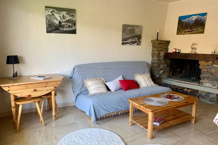 Apartment with garden — photo 3
